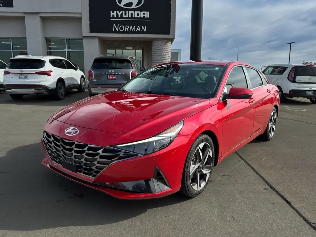 2021 Hyundai Elantra Limited's photo