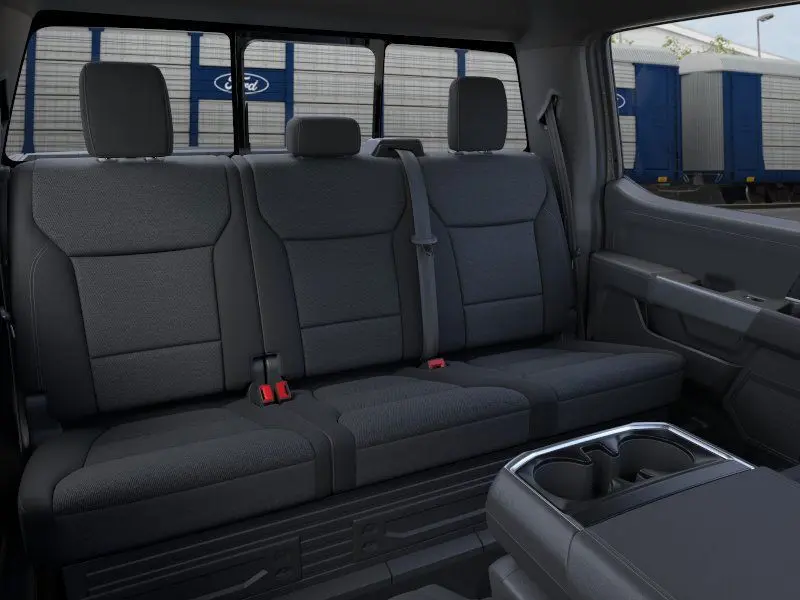 2025 Ford F-150 XLT photo 4