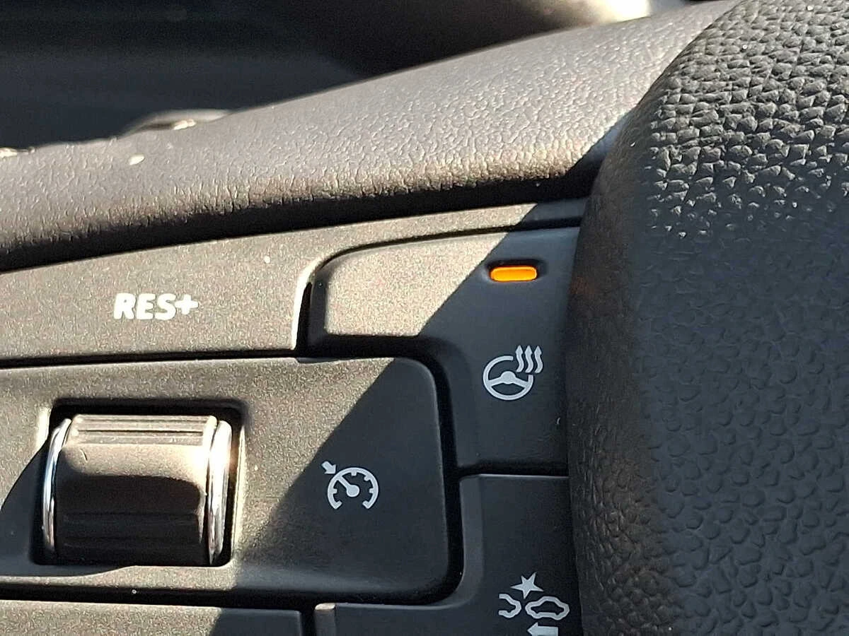2025 Cadillac XT4 Premium Luxury - Photo 25