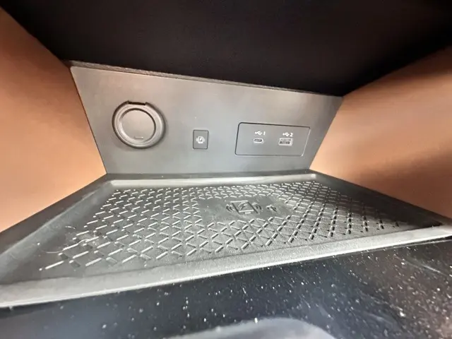 2025 Nissan Pathfinder Platinum photo 15