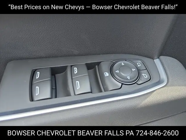 2025 Chevrolet Silverado 1500 LT photo 7