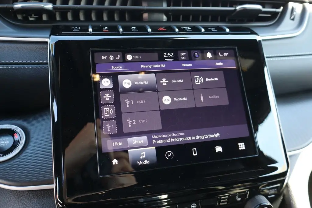 2024 Jeep Grand Cherokee Laredo photo 16