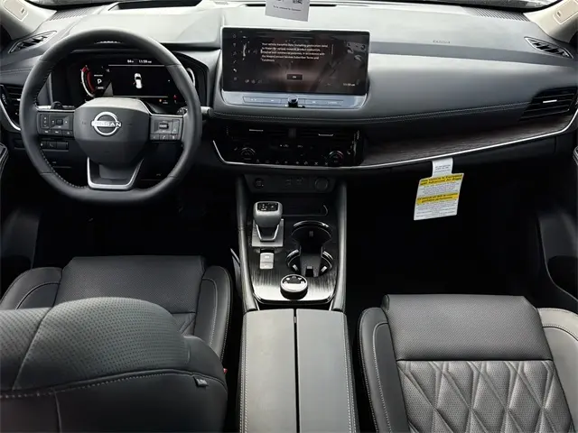 2026 Nissan Rogue Platinum photo 9