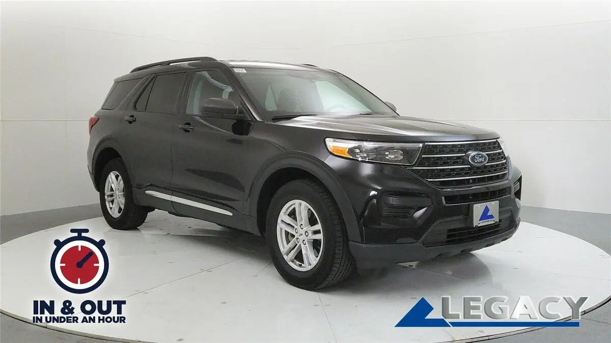 2023 Ford Explorer XLT's photo