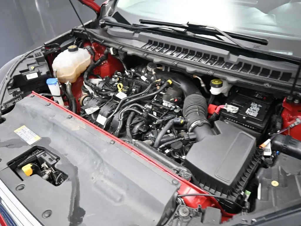 2021 Ford Edge Titanium photo 8