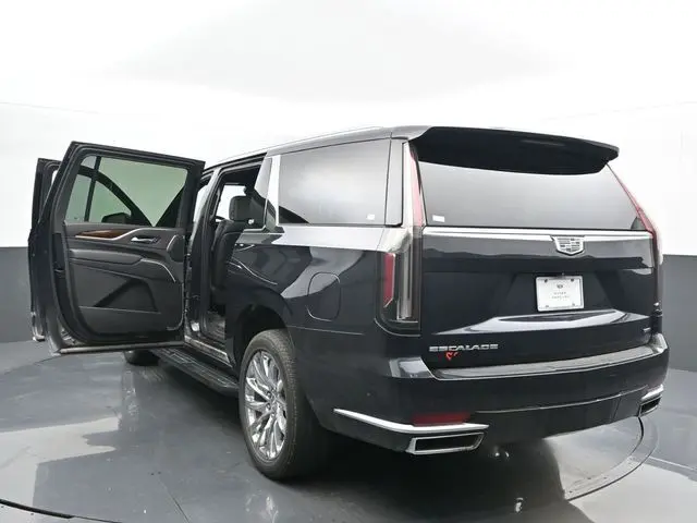 2023 Cadillac Escalade ESV Premium Luxury photo 46