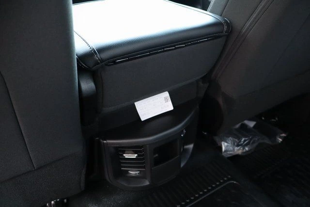 2025 RAM 3500 Chassis Tradesman - Photo 36