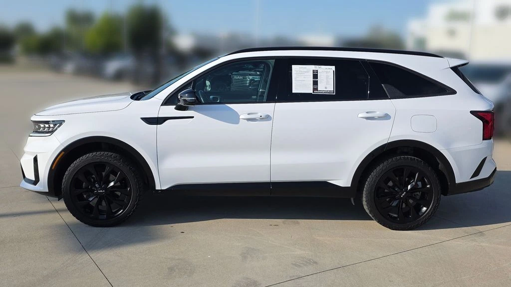 Used 2023 Kia Sorento SX with VIN 5XYRKDLF7PG178713 for sale in Kansas City