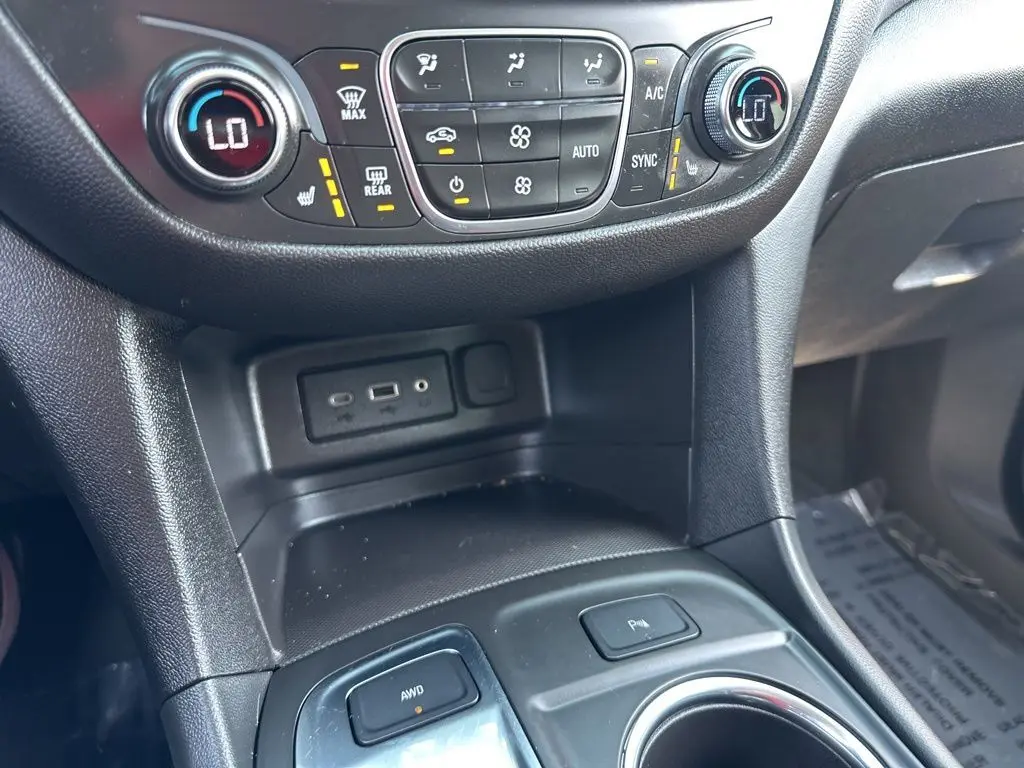 2024 Chevrolet Equinox LT photo 21