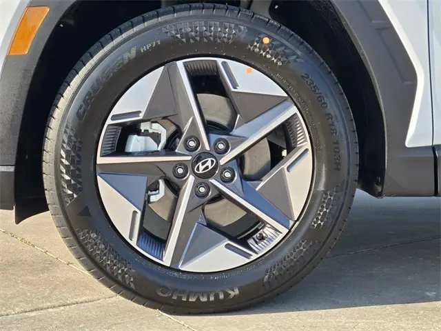 2026 Hyundai Tucson SEL Convenience photo 11