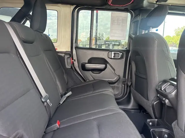 2019 Jeep Wrangler Unlimited Sport S photo 11
