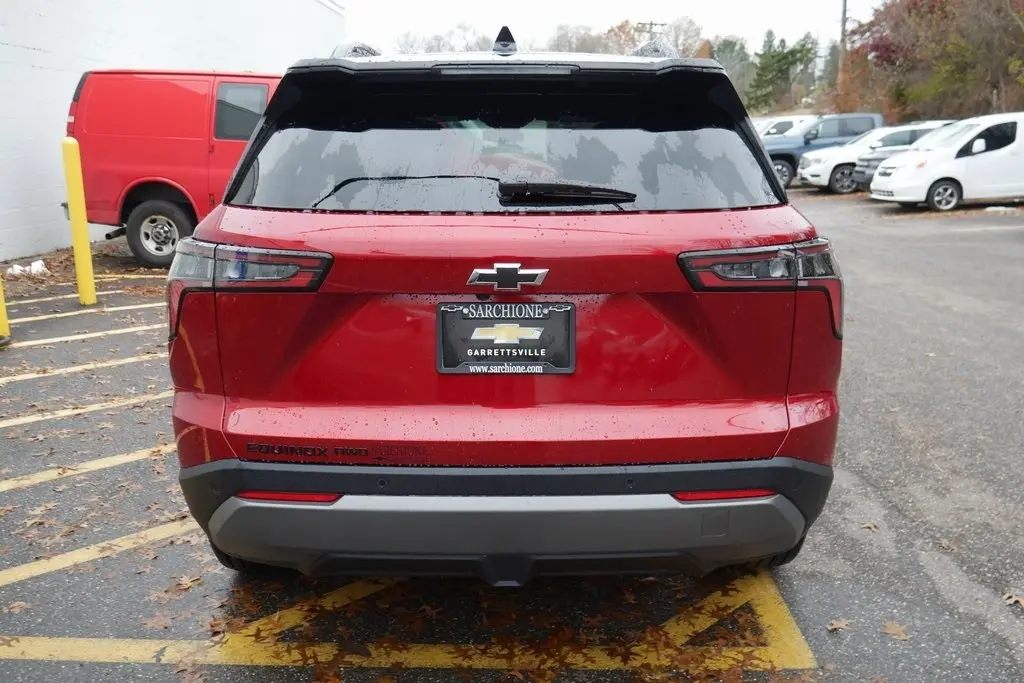 2026 Chevrolet Equinox LT photo 4