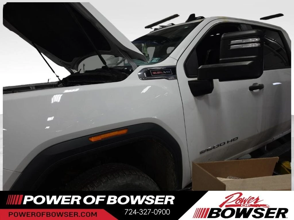 2022 GMC Sierra 4WD Crew Cab Standard Box Pro's photo