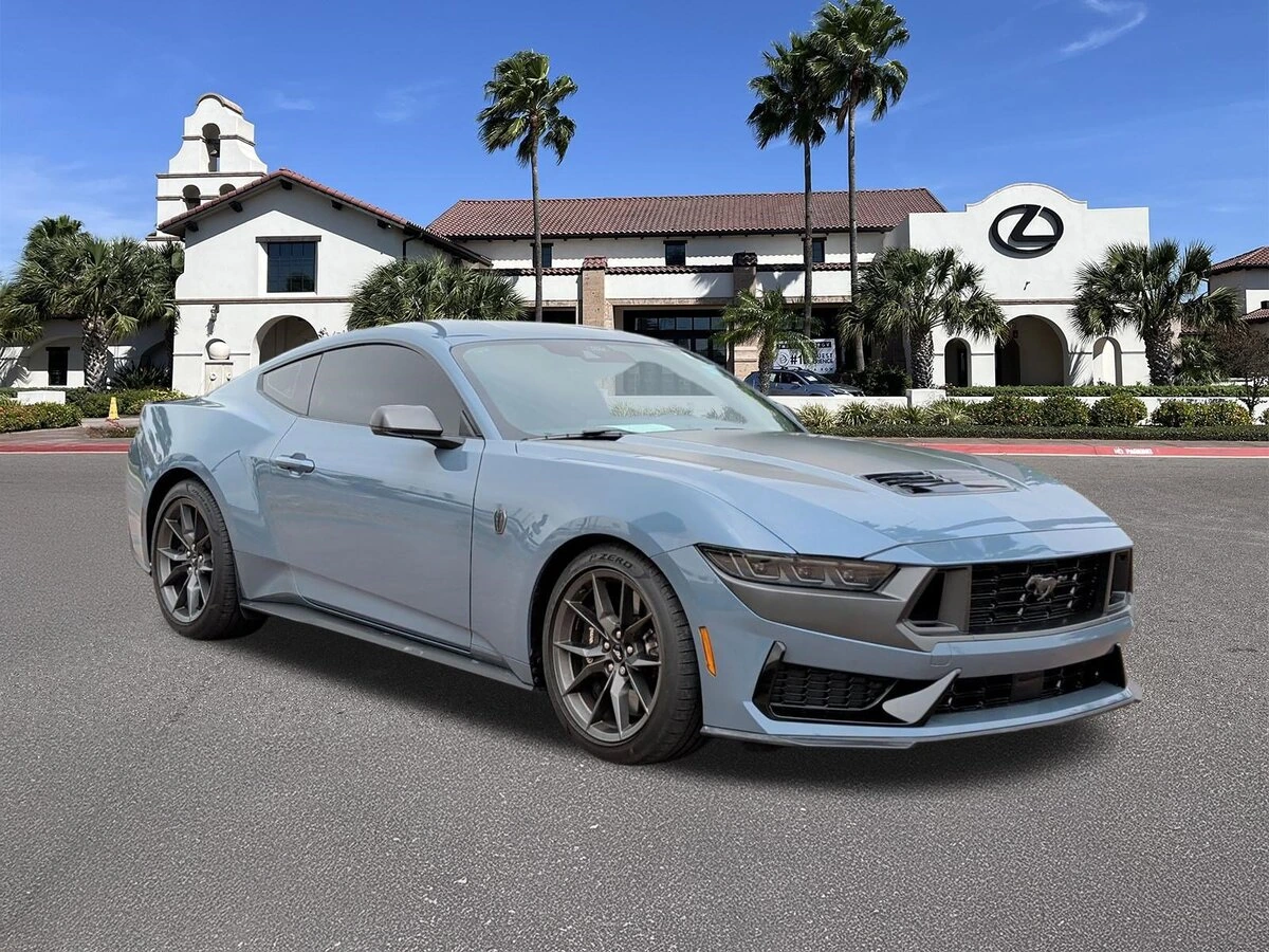 2024 Ford Mustang Dark Horse's photo