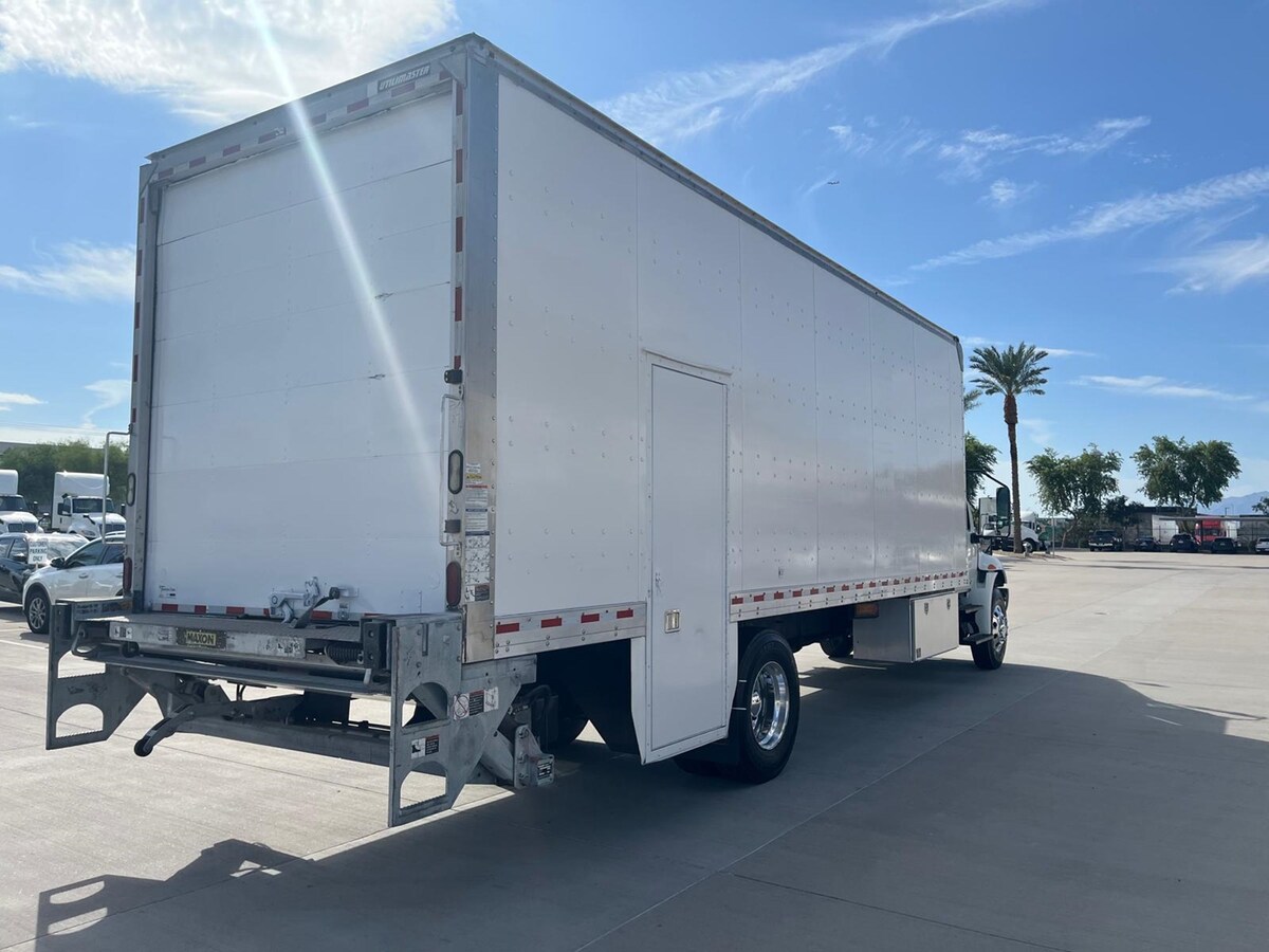 2019 International MV in Phoenix, AZ — photo 4
