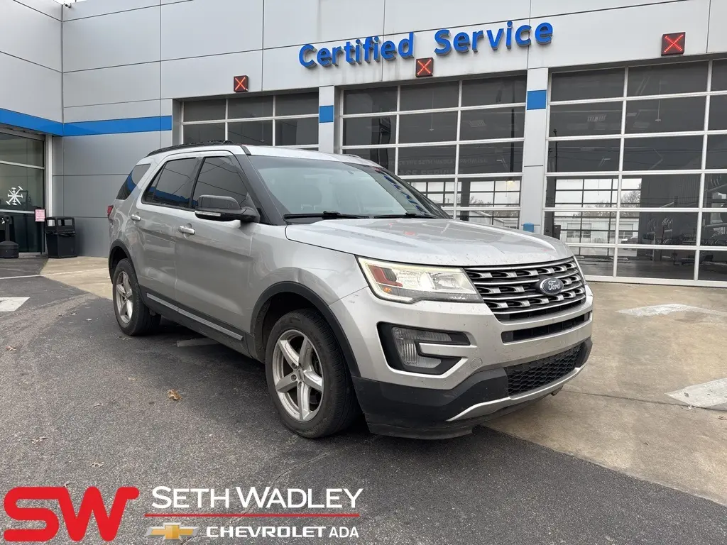 2017 Ford Explorer XLT's photo