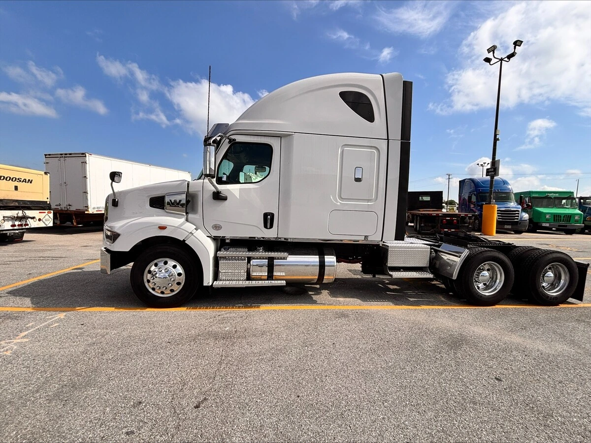 2022 Western Star 49X — photo 7