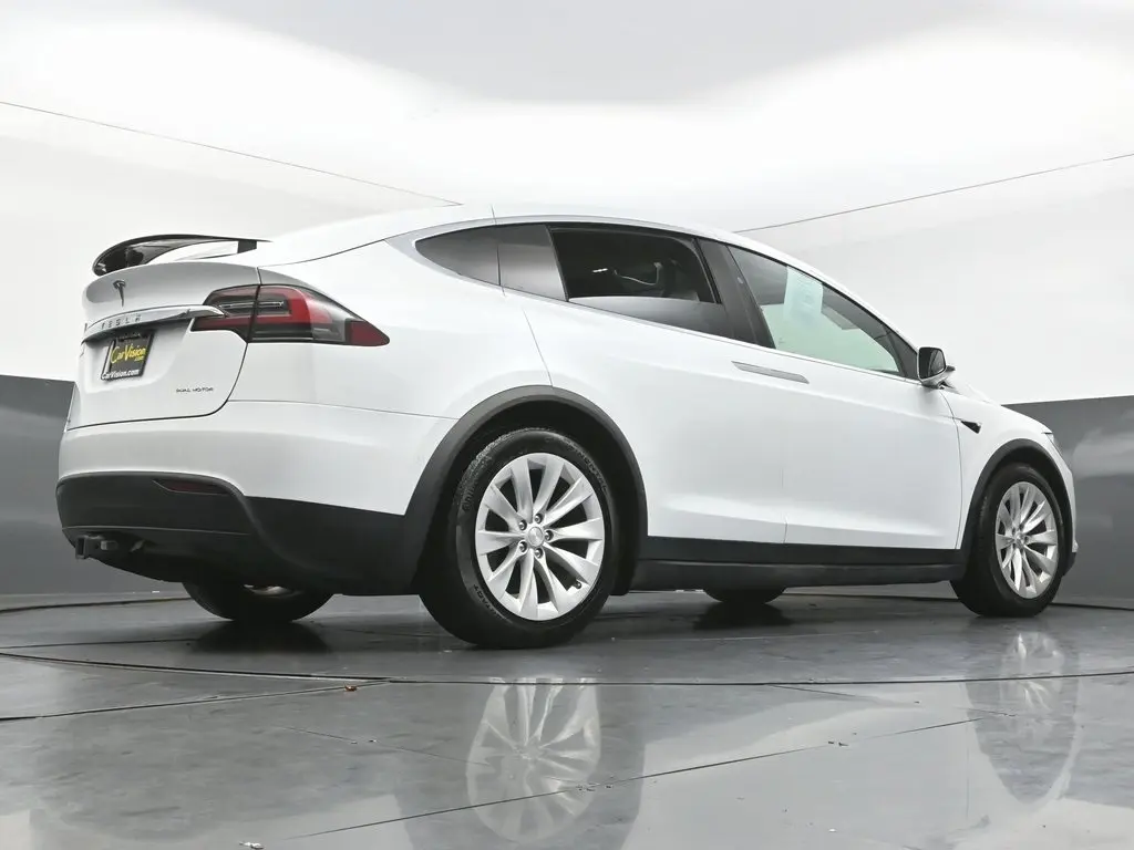 2019 Tesla Model X Long Range photo 50