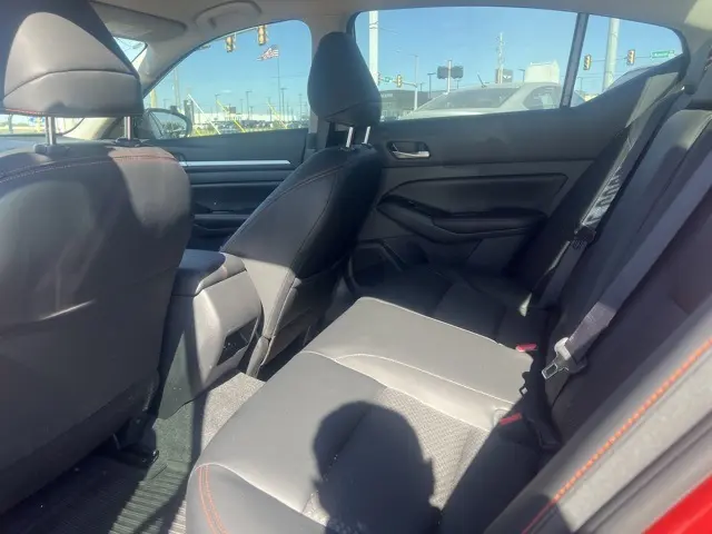 2025 Nissan Altima 2.5 SR photo 8