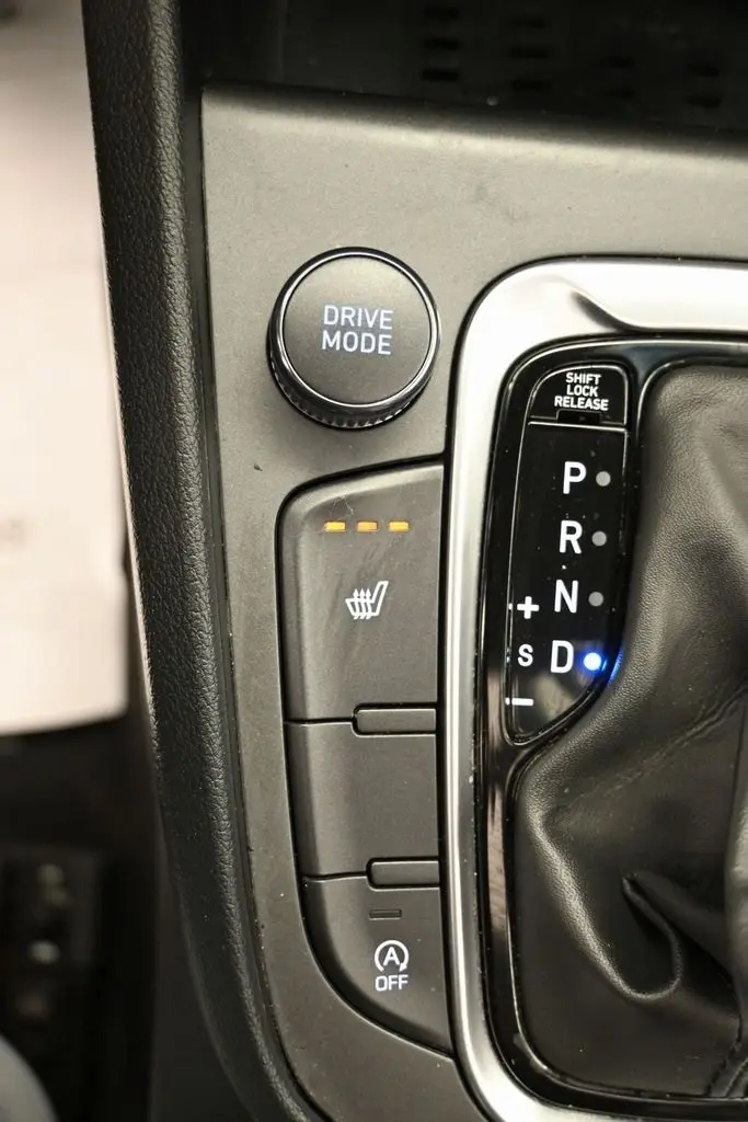 2022 Hyundai Kona SEL N Line photo 25