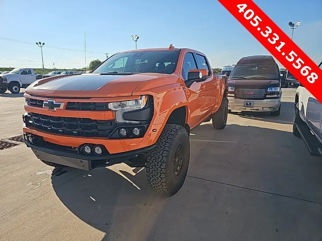 2025 Chevrolet Silverado 1500 LTZ photo 2