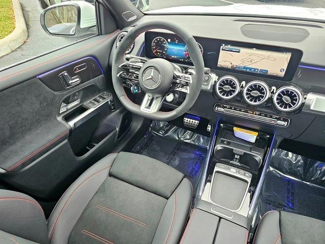 2026 Mercedes-Benz GLB AMG GLB 35 - Photo 25