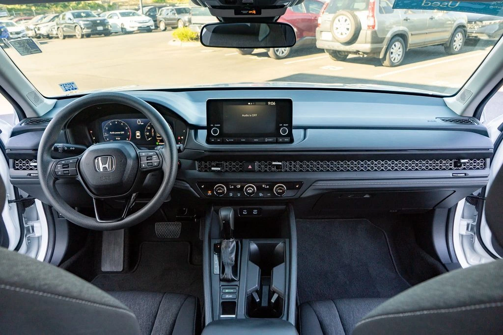 2025 Honda Accord SE - Photo 21
