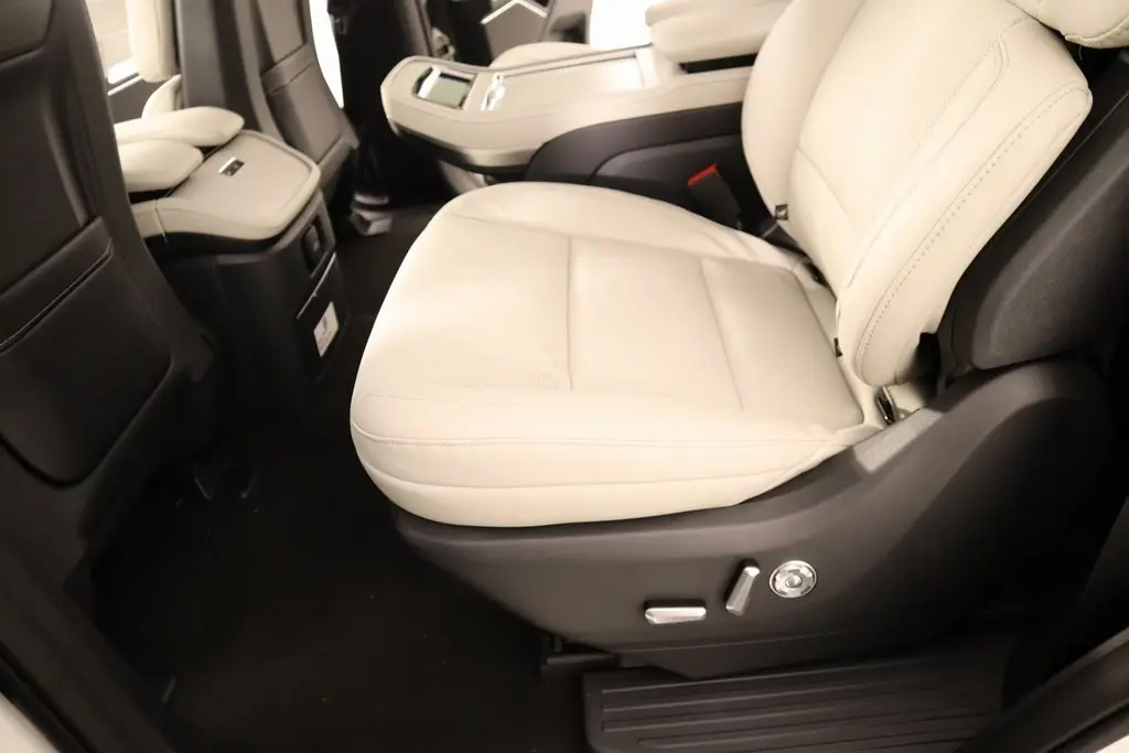 2025 Lincoln Navigator Reserve photo 11