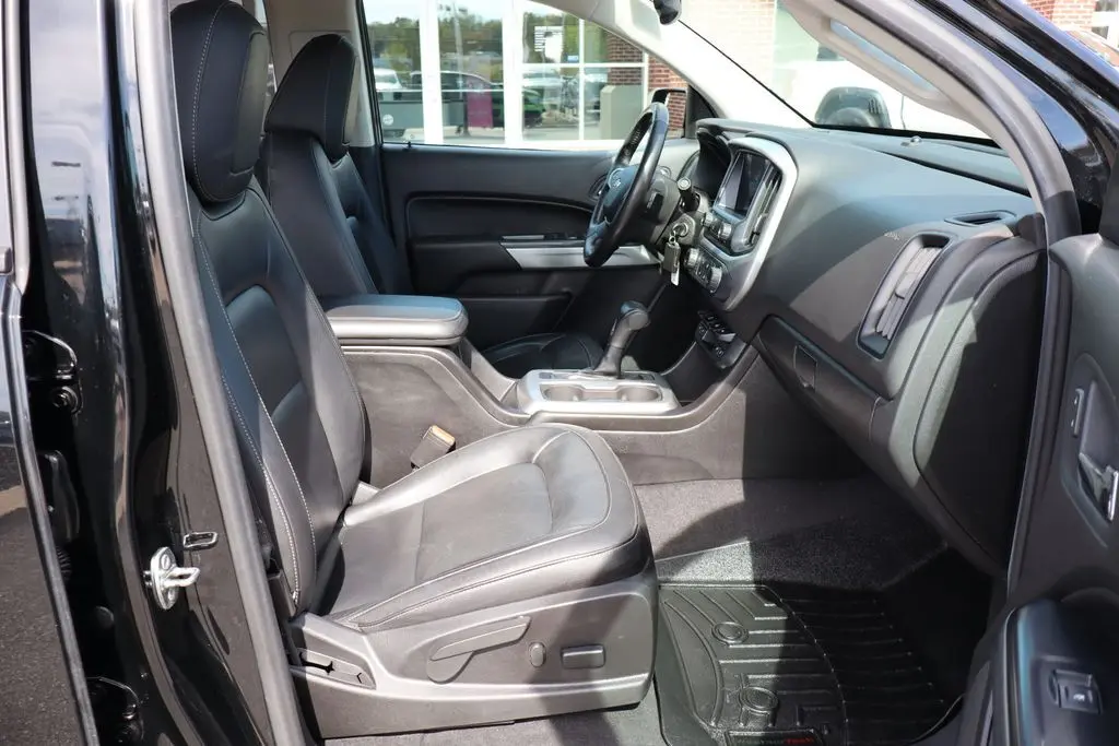 2019 Chevrolet Colorado LT photo 43