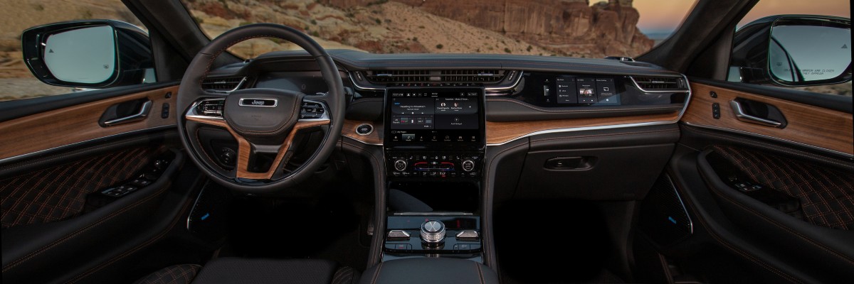 2025 Jeep Grand Cherokee Interior Cabin Dashboard