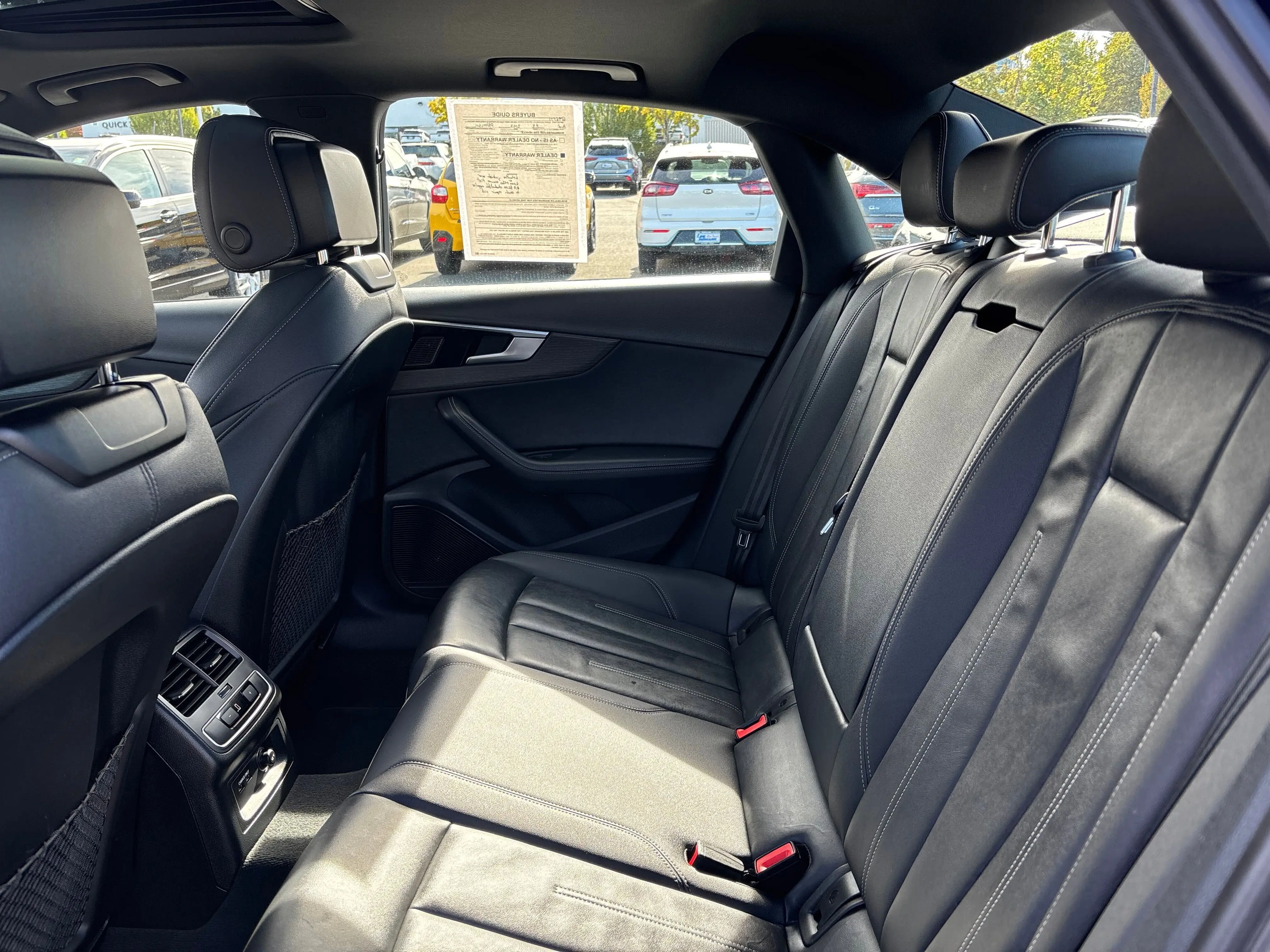 2023 Audi A4 S line Premium Plus 45 TFSI Quattro photo 3