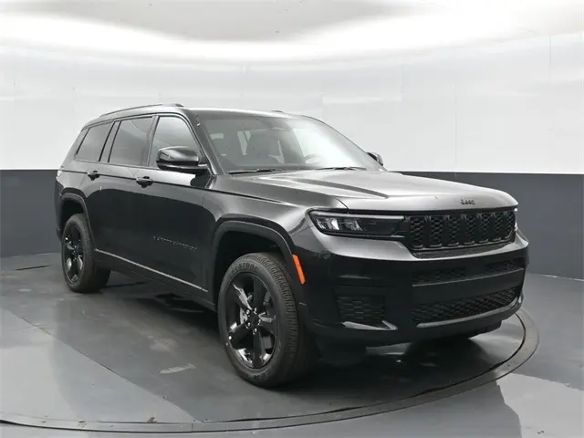 2025 Jeep Grand Cherokee L Altitude's photo