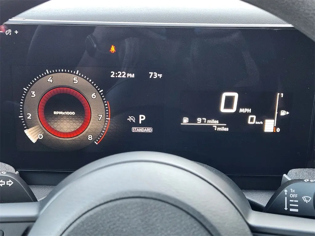 2025 Nissan Kicks SV photo 8