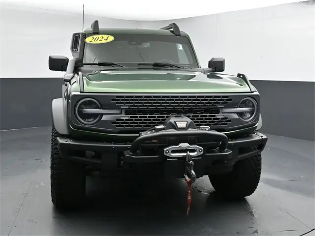 2024 Ford Bronco Everglades photo 3