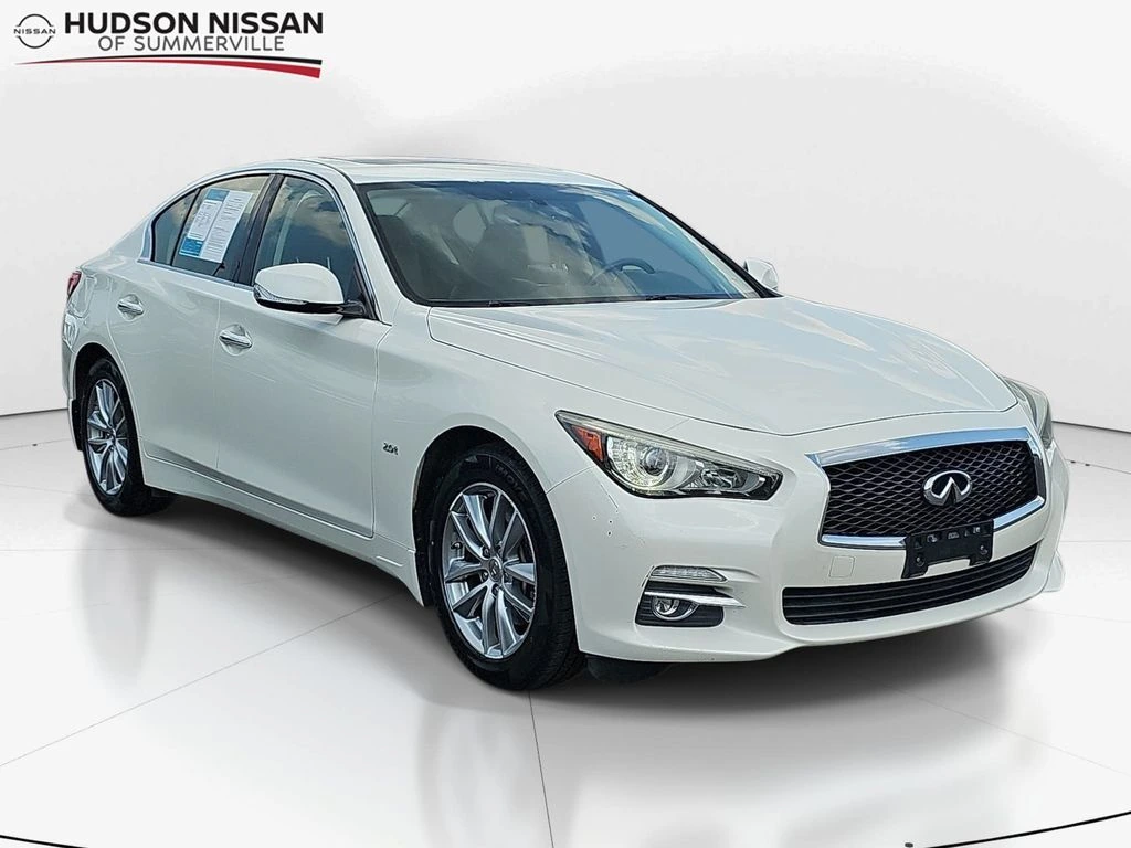 2017 INFINITI Q50