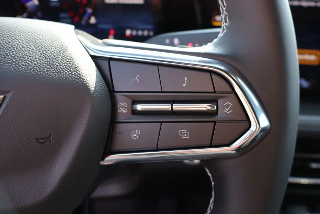 2026 Chevrolet Traverse 2LT photo 15
