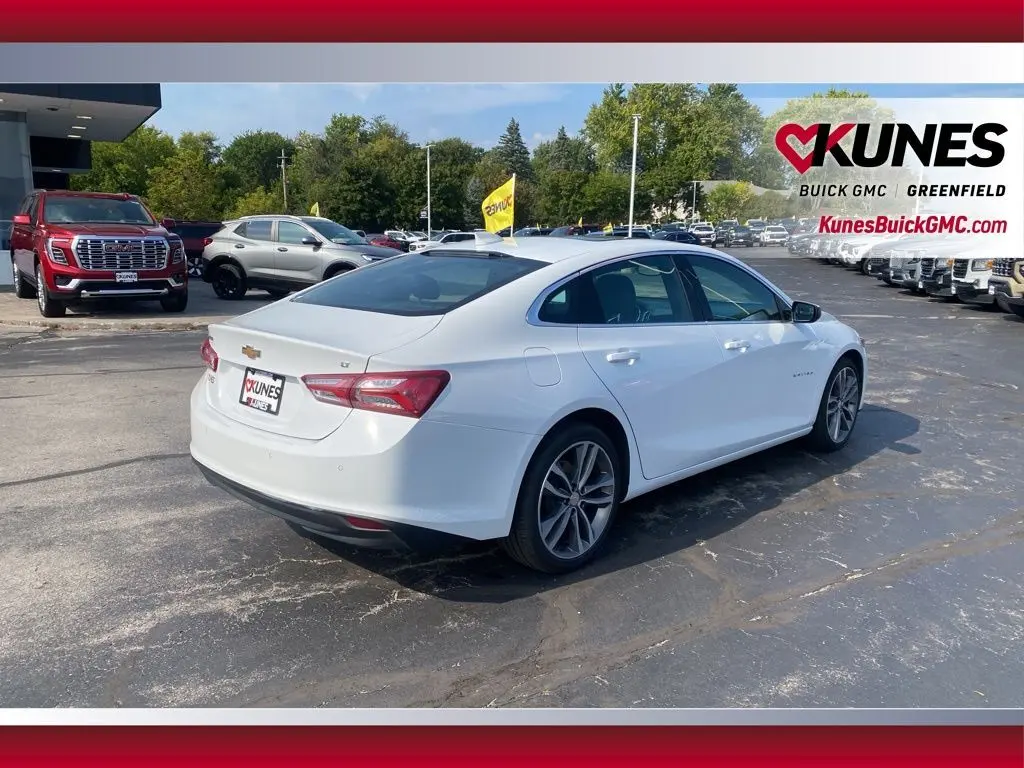 2024 Chevrolet Malibu Premier 2LT photo 6