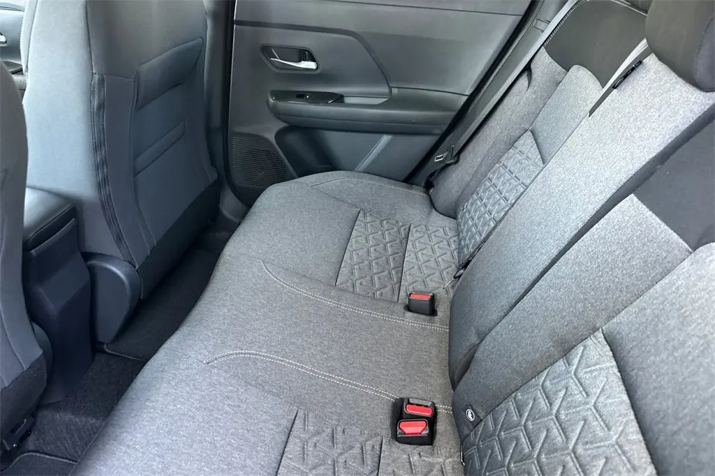 2026 Nissan Kicks SV photo 10