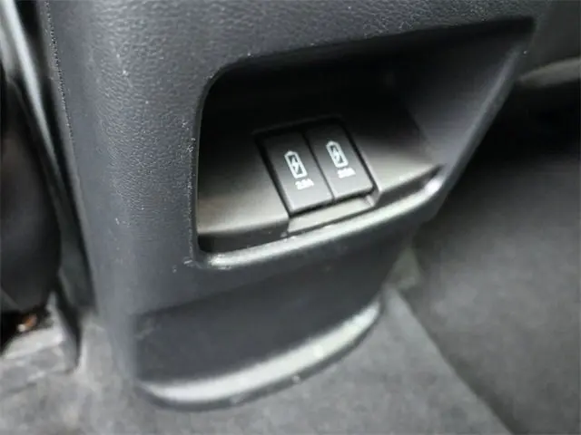 2020 Honda CR-V Touring photo 4