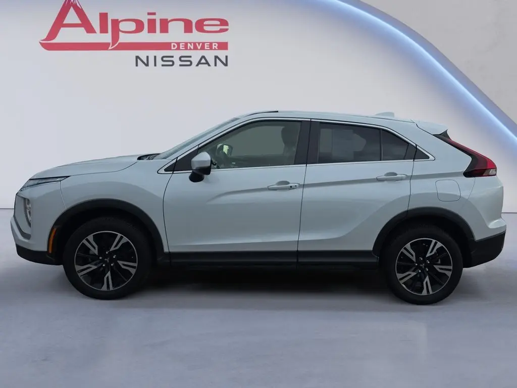 2024 Mitsubishi Eclipse Cross SE photo 2