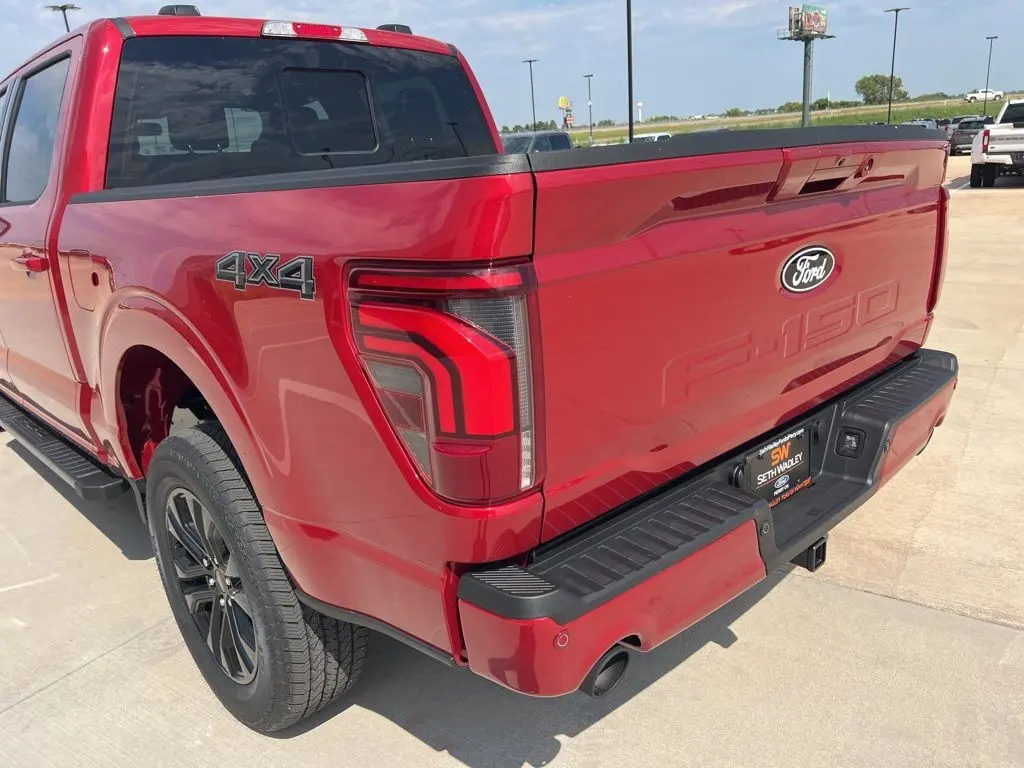 2025 Ford F-150 Lariat photo 6