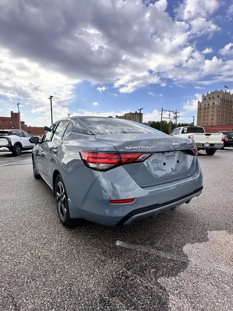 2025 Nissan Sentra SV photo 8