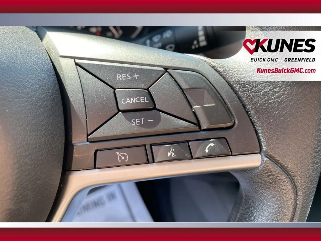 2024 Nissan Altima 2.5 SV photo 17