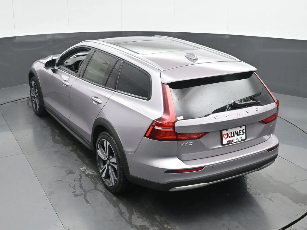2026 Volvo V60 Cross Country Plus - Photo 37