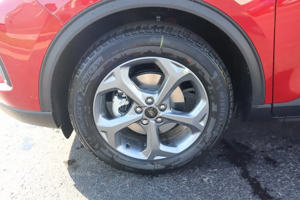 2026 Ford Escape ST-Line photo 17