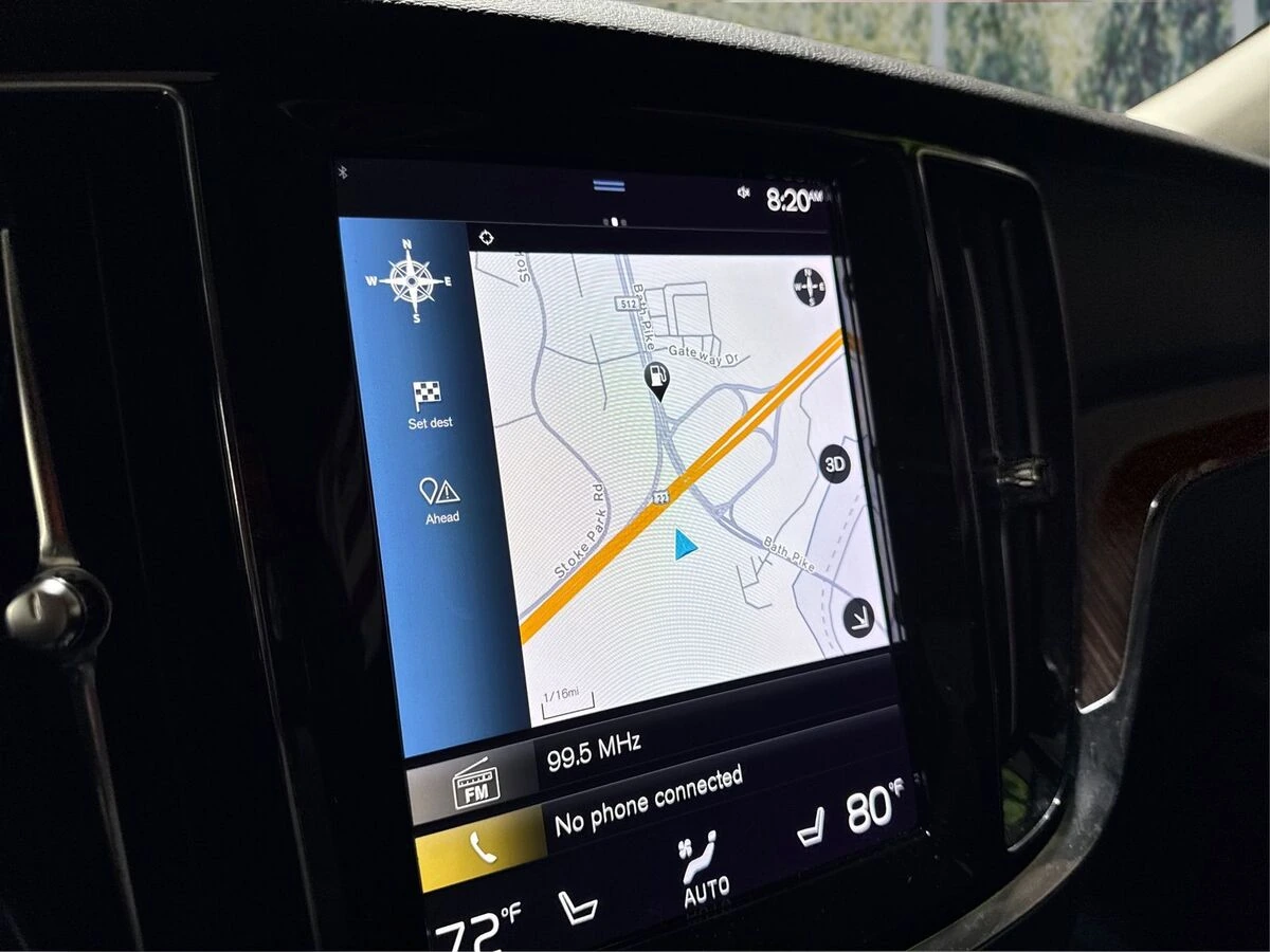 2022 Volvo - image 24