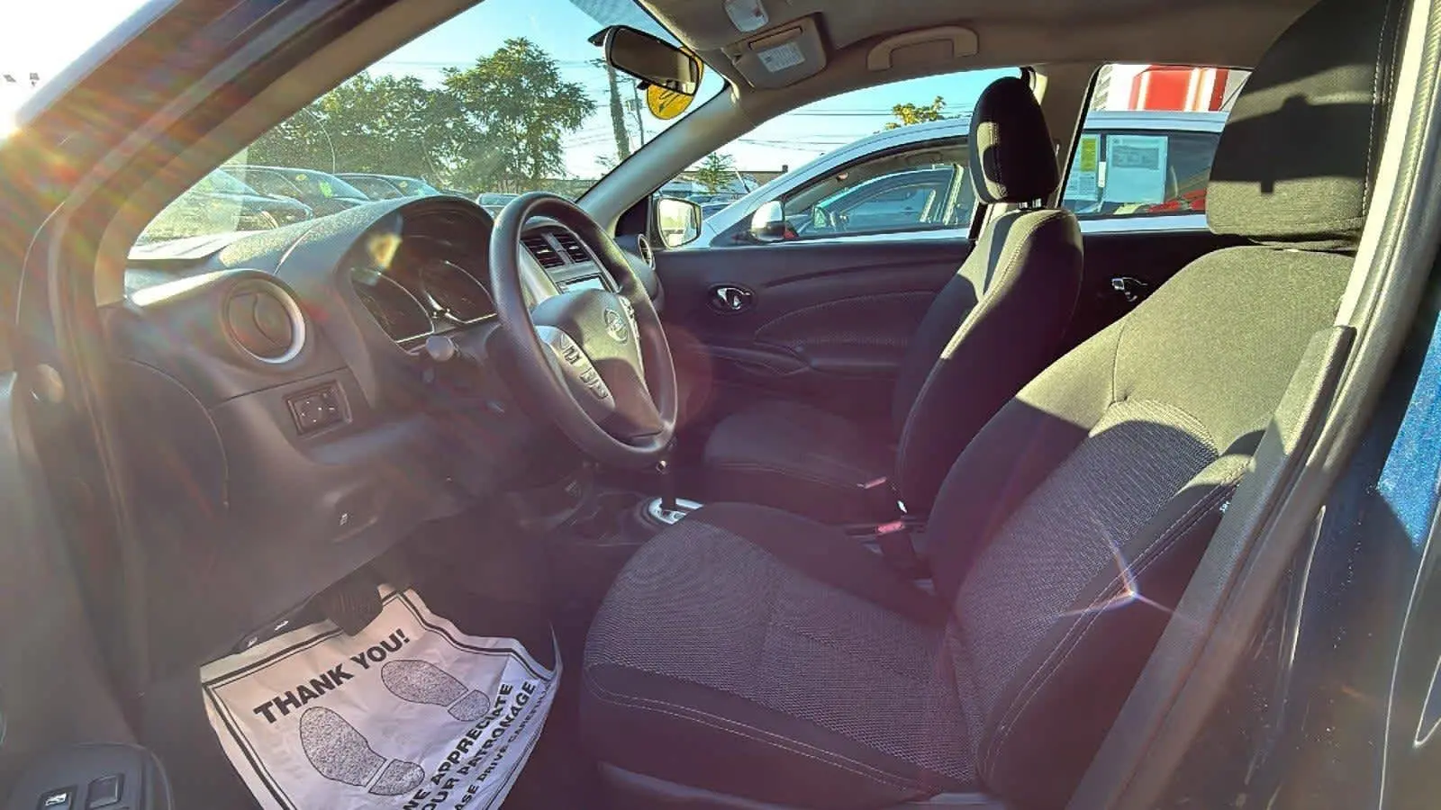 2019 Nissan Versa SV photo 17