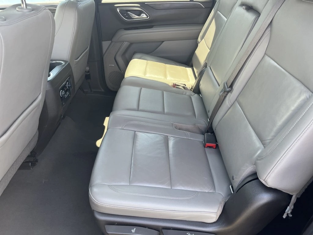 2021 Chevrolet Suburban LT - Photo 13