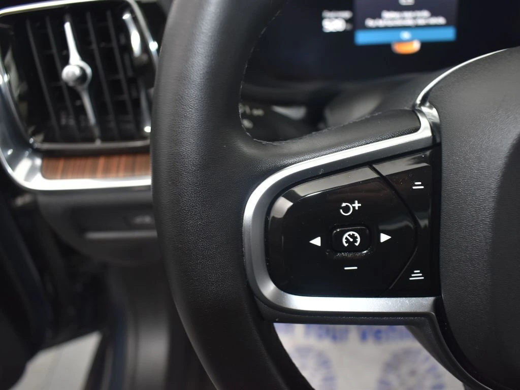 2024 Volvo - image 19