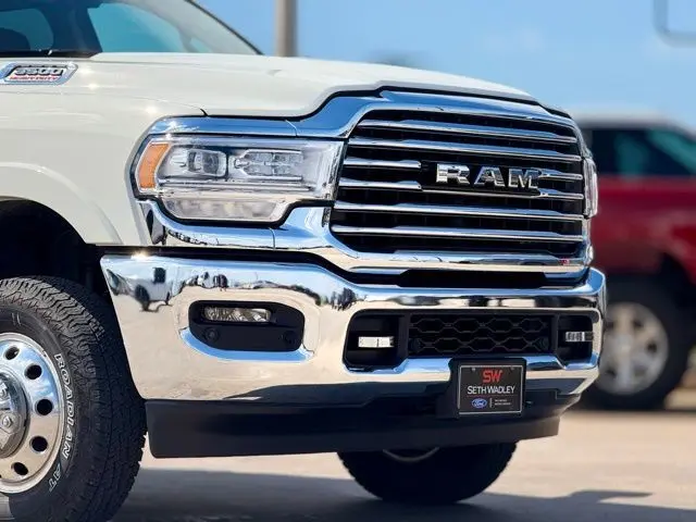 2024 Ram 3500 Laramie Longhorn photo 7